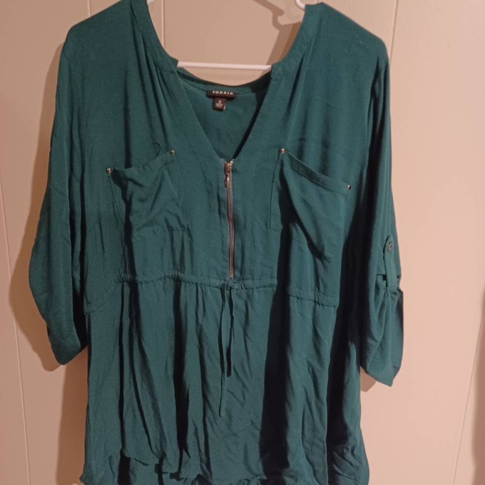 Torrid Hunter Green tunic size 2 (18/20)
